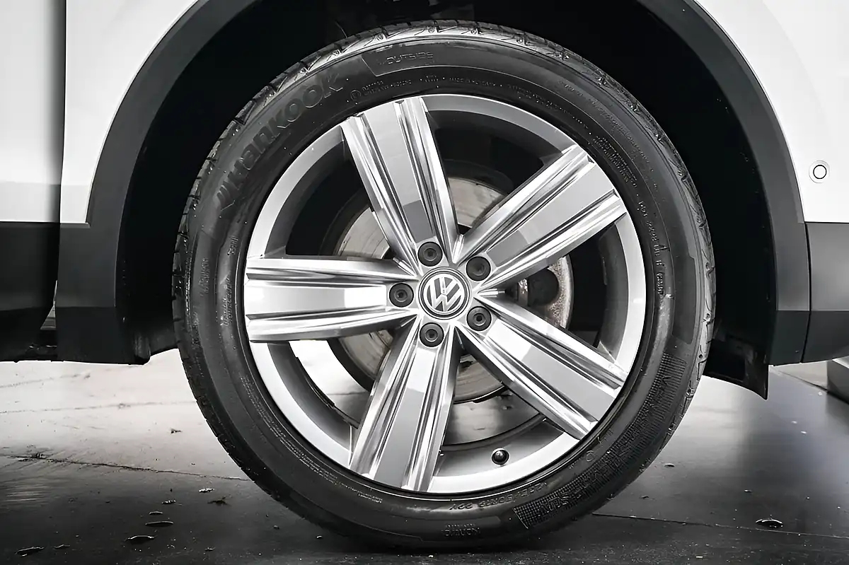 Used 2019 Volkswagen Tiguan Allspace Match White - Interior and Exterior details 20