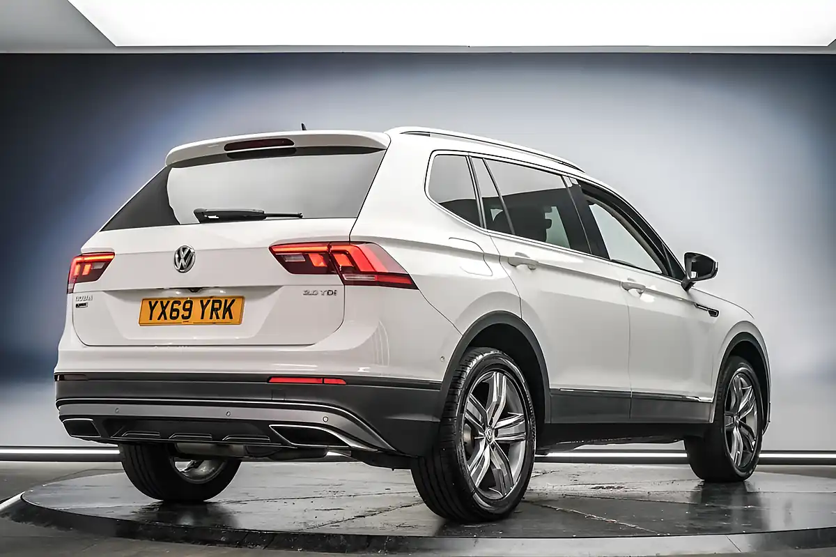 Used 2019 Volkswagen Tiguan Allspace Match White - Interior and Exterior details 3
