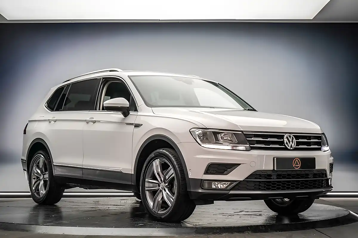 Used 2019 Volkswagen Tiguan Allspace Match White - Interior and Exterior details 5