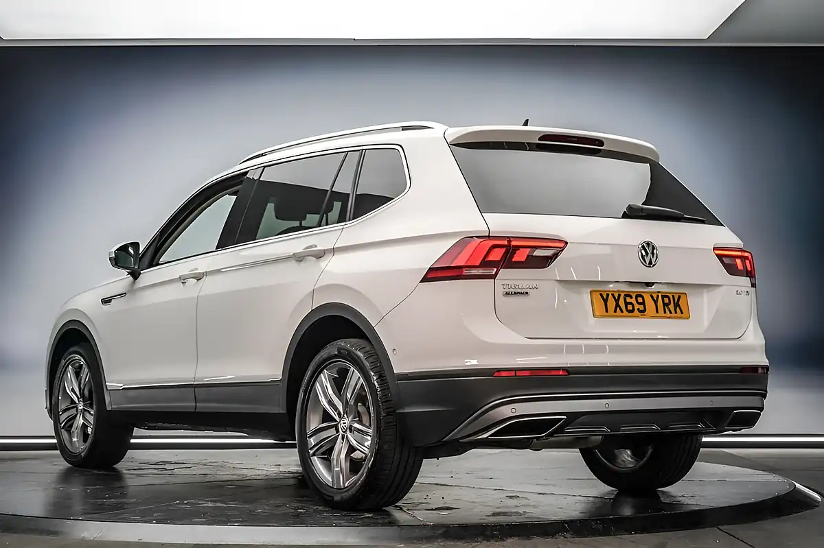 Used 2019 Volkswagen Tiguan Allspace Match White - Interior and Exterior details 7