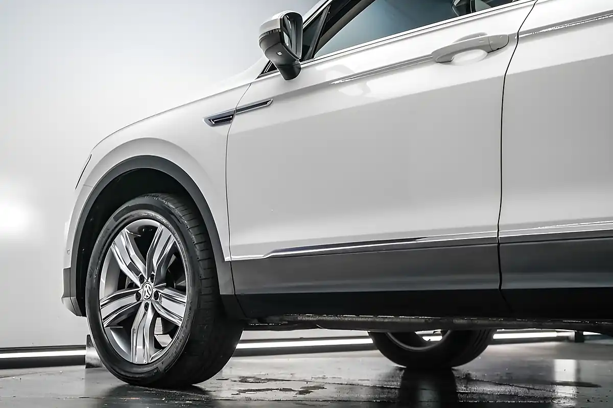 Used 2019 Volkswagen Tiguan Allspace Match White - Interior and Exterior details 8