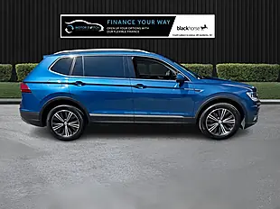 Used 2019 Volkswagen Tiguan Allspace Se Nav Blue - Interior and Exterior details 10