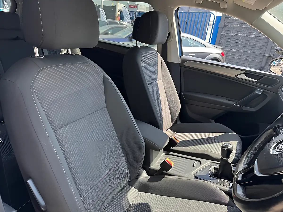 Used 2019 Volkswagen Tiguan Allspace Se Nav Blue - Interior and Exterior details 13