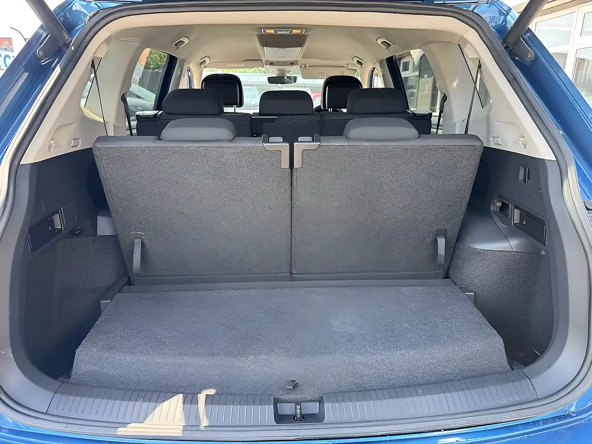 Used 2019 Volkswagen Tiguan Allspace Se Nav Blue - Interior and Exterior details 19