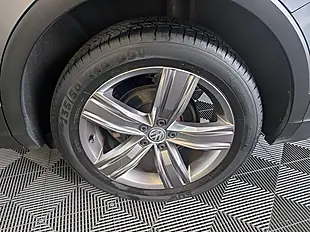 Used 2019 Volkswagen Tiguan Allspace Sel Grey - Interior and Exterior details 10