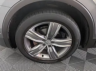 Used 2019 Volkswagen Tiguan Allspace Sel Grey - Interior and Exterior details 11