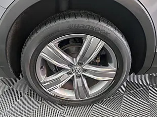 Used 2019 Volkswagen Tiguan Allspace Sel Grey - Interior and Exterior details 13