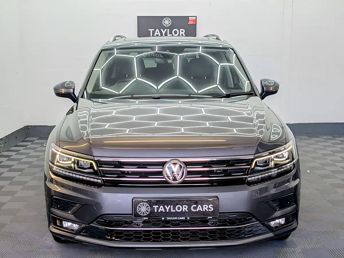 Used 2019 Volkswagen Tiguan Allspace Sel Grey - Interior and Exterior details 2