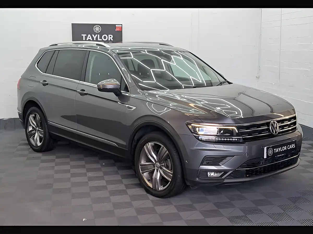 Used 2019 Volkswagen Tiguan Allspace Sel Grey - Interior and Exterior details 4