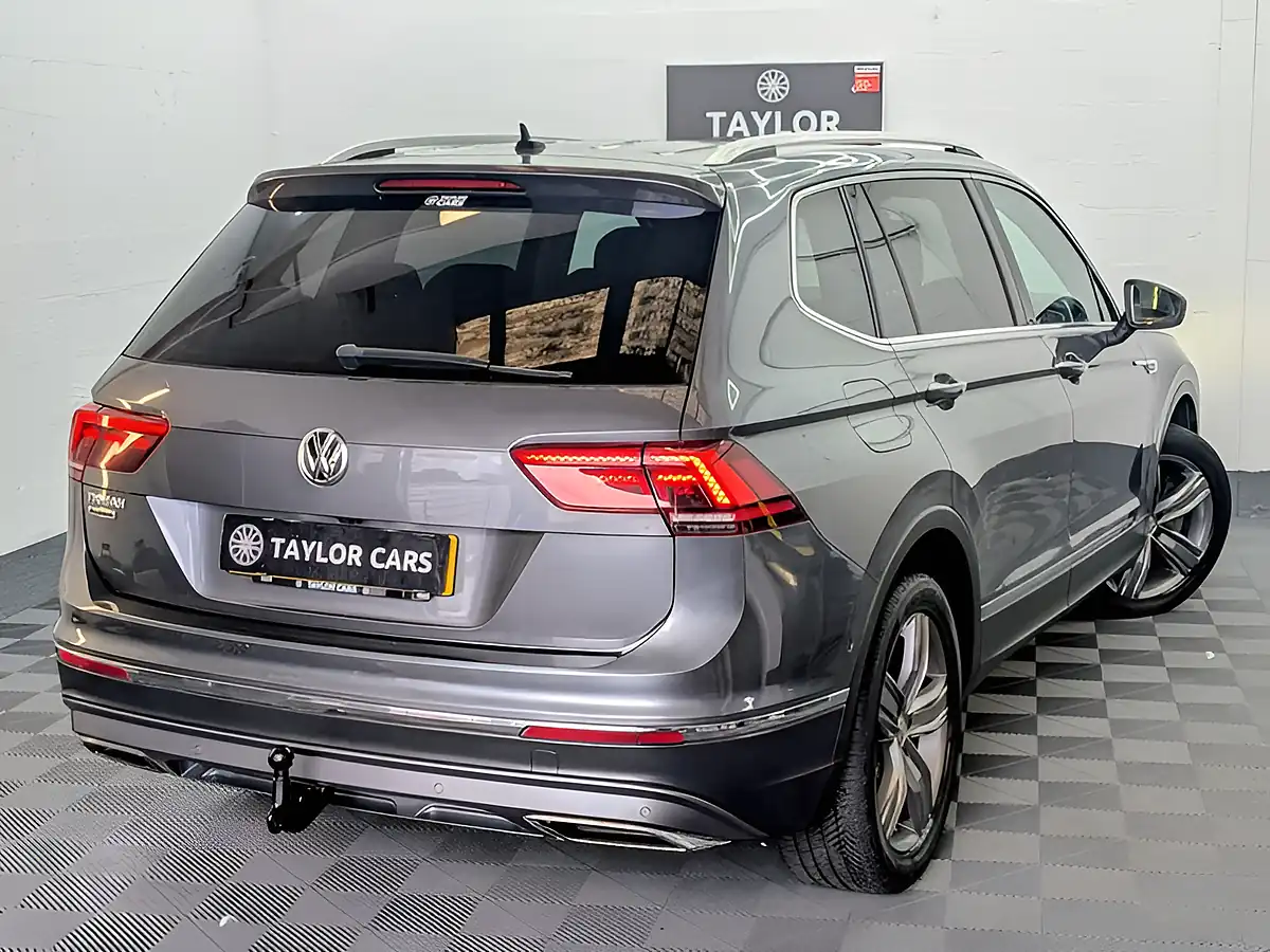 Used 2019 Volkswagen Tiguan Allspace Sel Grey - Interior and Exterior details 5