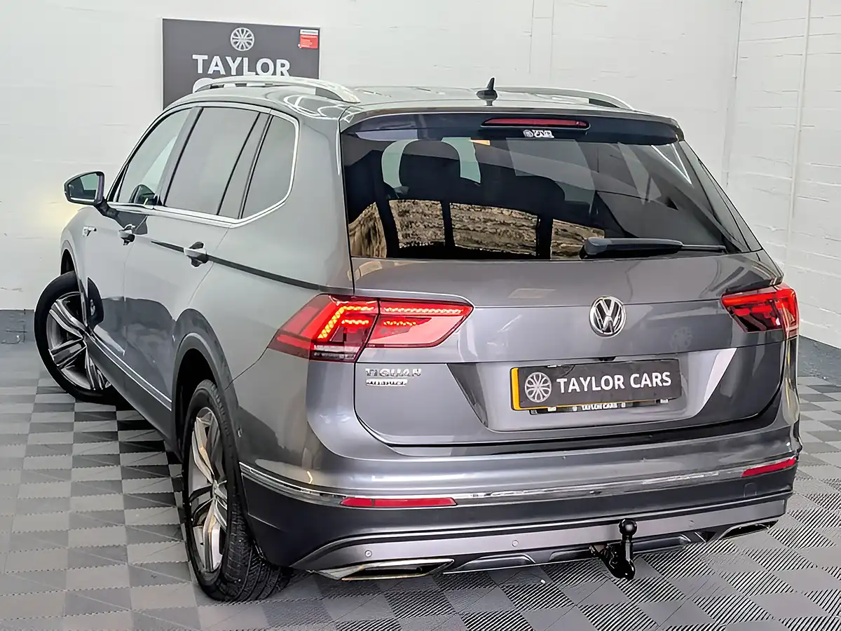 Used 2019 Volkswagen Tiguan Allspace Sel Grey - Interior and Exterior details 8