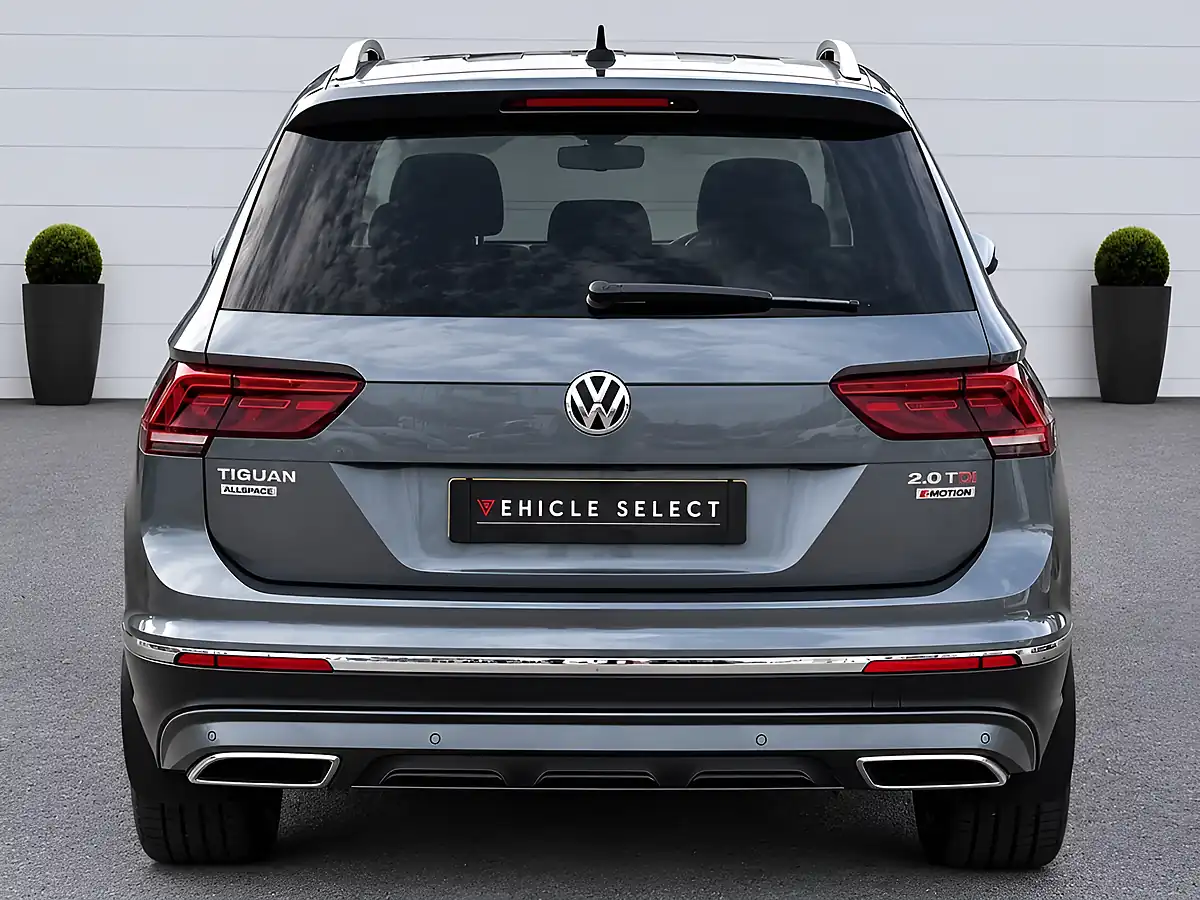 Used 2019 Volkswagen Tiguan Allspace Sel Grey - Interior and Exterior details 10