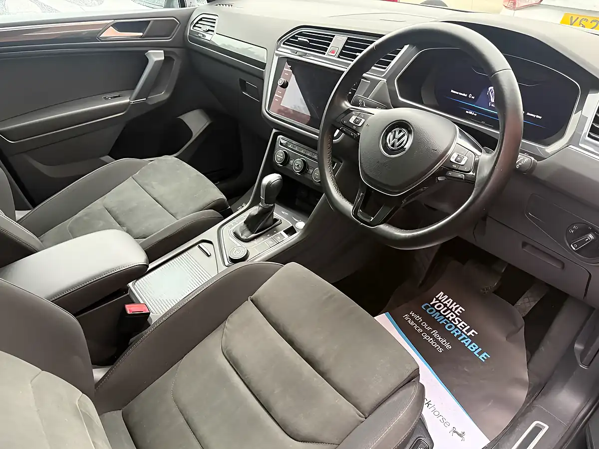 Used 2019 Volkswagen Tiguan Allspace Sel Grey - Interior and Exterior details 12