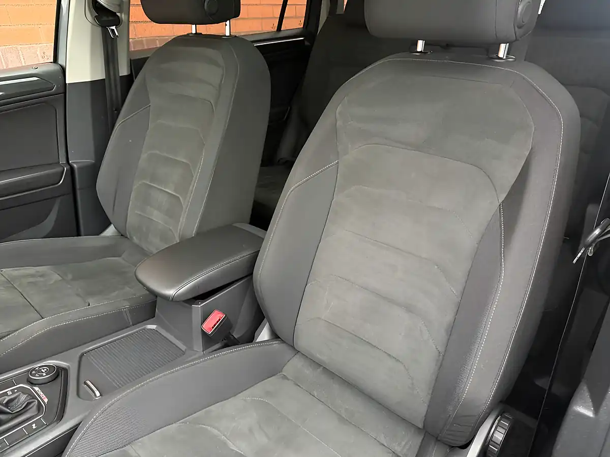 Used 2019 Volkswagen Tiguan Allspace Sel Grey - Interior and Exterior details 13