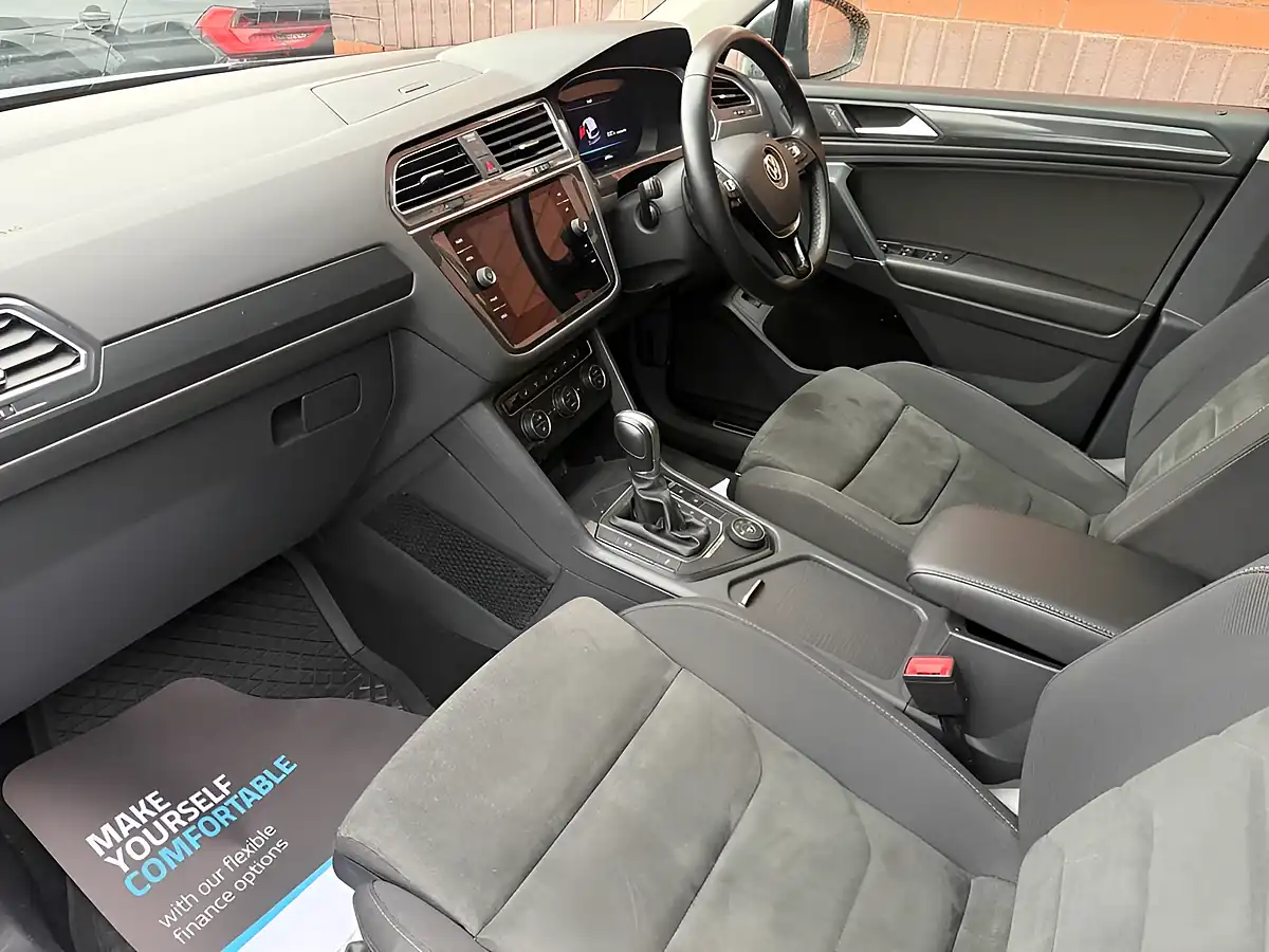 Used 2019 Volkswagen Tiguan Allspace Sel Grey - Interior and Exterior details 14