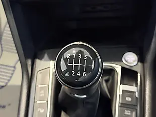 Used 2019 Volkswagen Tiguan Match Black - Interior and Exterior details 17