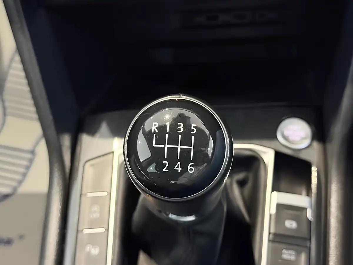 Used 2019 Volkswagen Tiguan Match Black - Interior and Exterior details 17