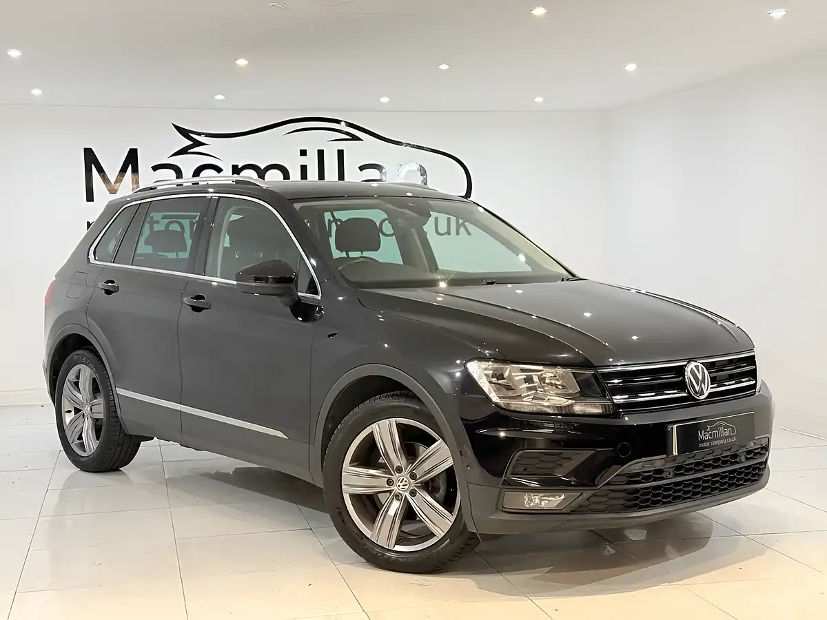Used 2019 Volkswagen Tiguan Match Black - Interior and Exterior details 3