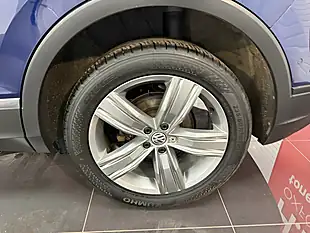 Used 2019 Volkswagen Tiguan Match Blue - Interior and Exterior details 12
