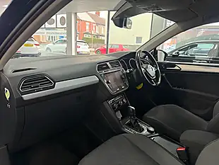 Used 2019 Volkswagen Tiguan Match Blue - Interior and Exterior details 13