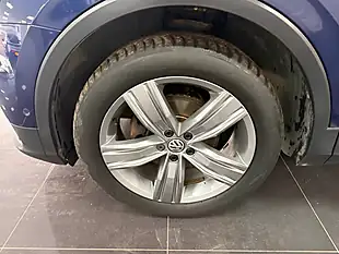 Used 2019 Volkswagen Tiguan Match Blue - Interior and Exterior details 17