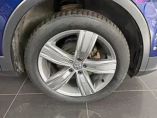 Used 2019 Volkswagen Tiguan Match Blue - Interior and Exterior details 20