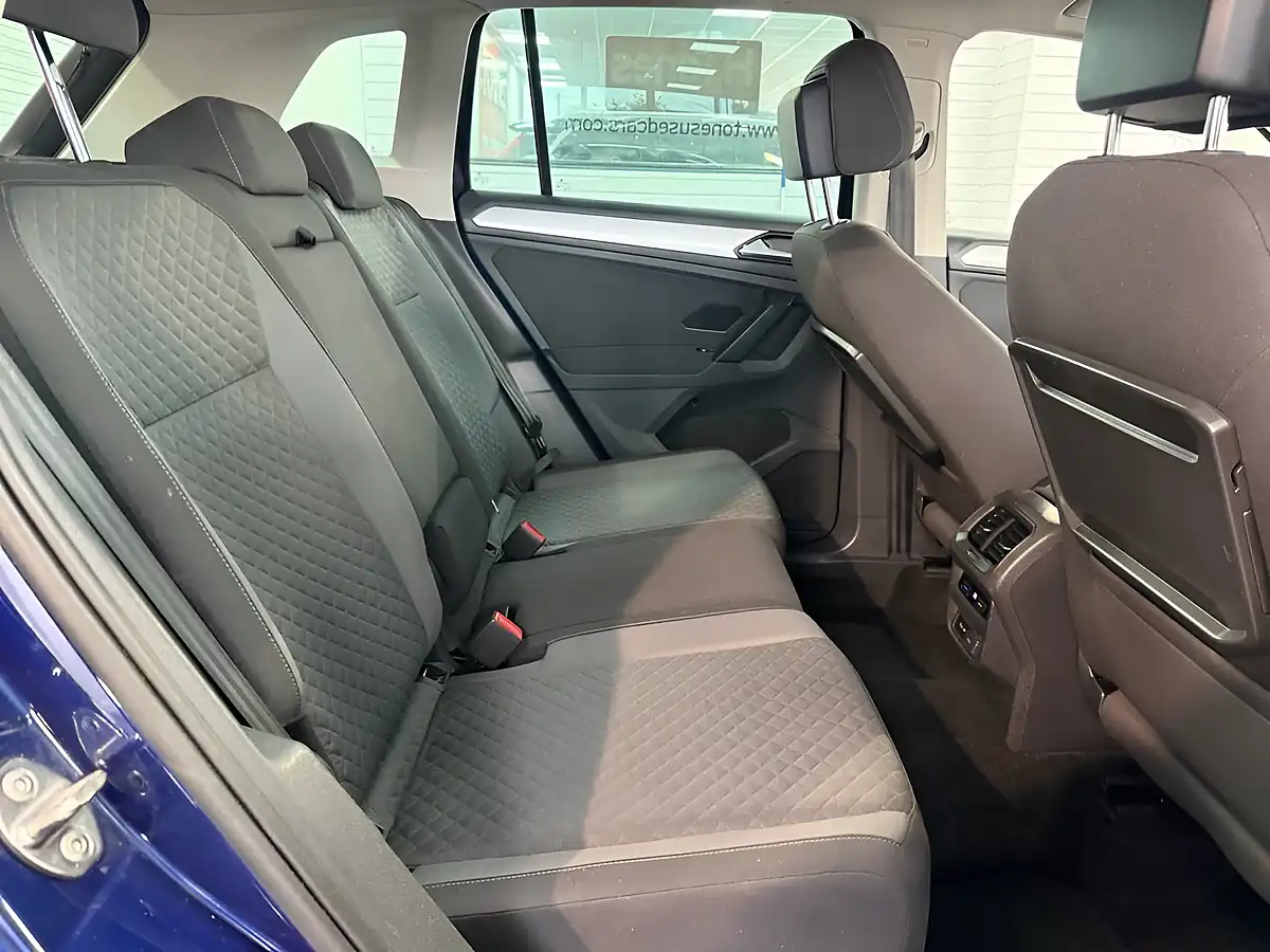 Used 2019 Volkswagen Tiguan Match Blue - Interior and Exterior details 5
