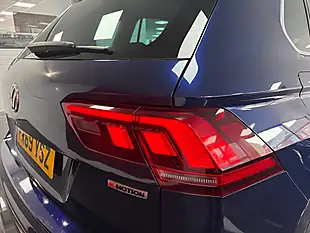 Used 2019 Volkswagen Tiguan Match Blue - Interior and Exterior details 7