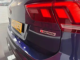 Used 2019 Volkswagen Tiguan Match Blue - Interior and Exterior details 8