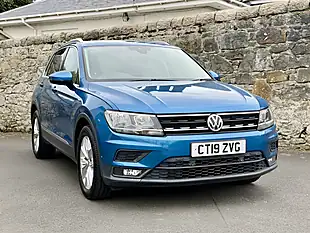 Used 2019 Volkswagen Tiguan Match Blue - Interior and Exterior details 10