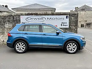 Used 2019 Volkswagen Tiguan Match Blue - Interior and Exterior details 3