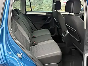 Used 2019 Volkswagen Tiguan Match Blue - Interior and Exterior details 7