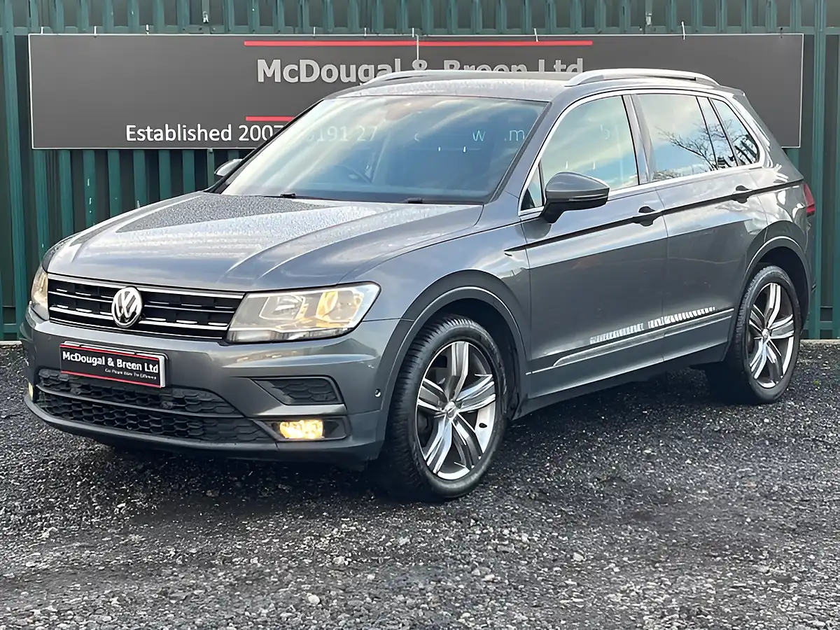 Used 2019 Volkswagen Tiguan Match Grey - Front View