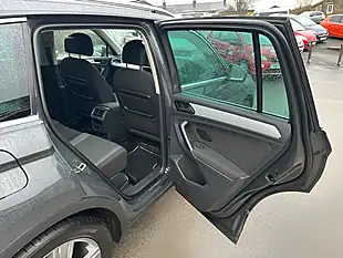 Used 2019 Volkswagen Tiguan Match Grey - Interior and Exterior details 17