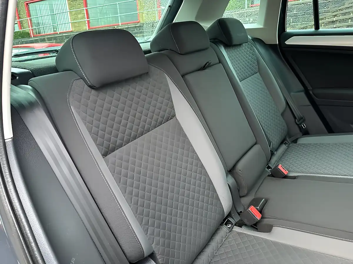 Used 2019 Volkswagen Tiguan Match Grey - Interior and Exterior details 19