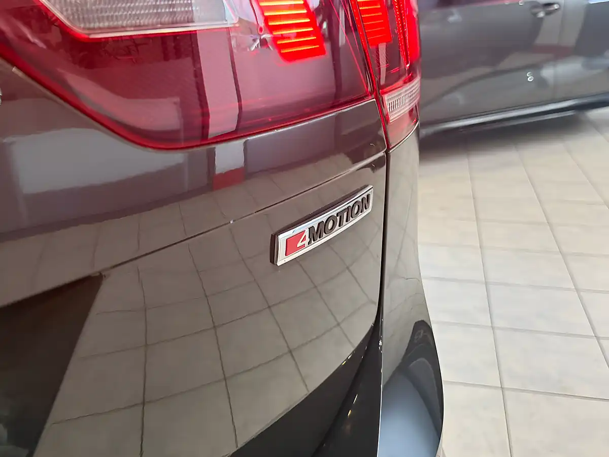 Used 2019 Volkswagen Tiguan Match Grey - Interior and Exterior details 8