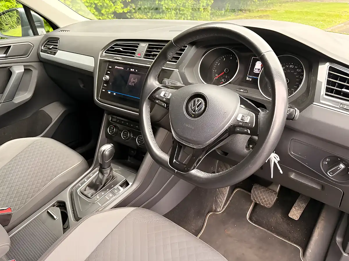 Used 2019 Volkswagen Tiguan Match Grey - Interior and Exterior details 12