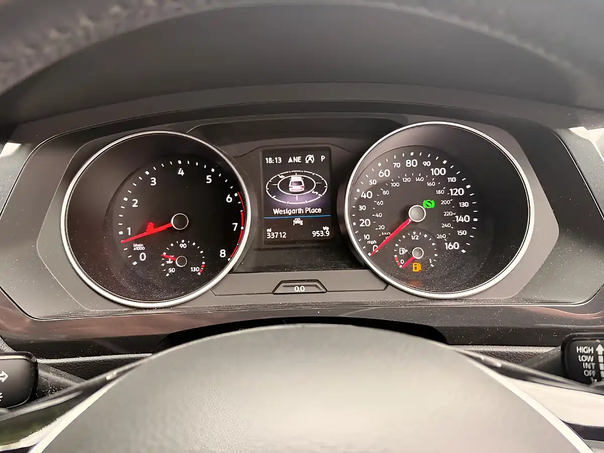 Used 2019 Volkswagen Tiguan Match Grey - Interior and Exterior details 17