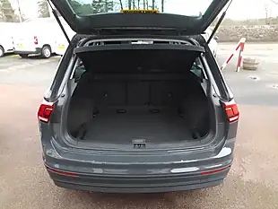 Used 2019 Volkswagen Tiguan Match Grey - Interior and Exterior details 10