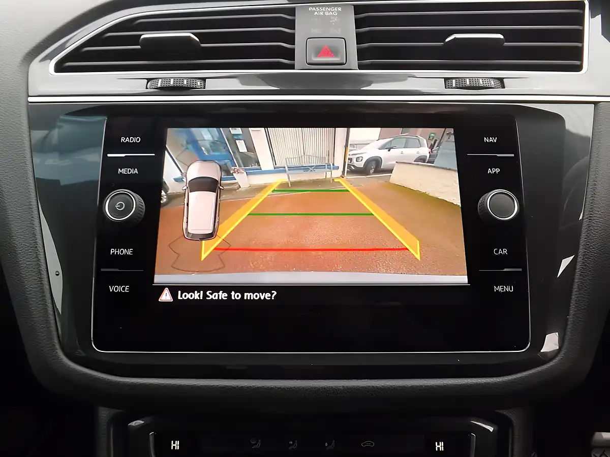 Used 2019 Volkswagen Tiguan Match Grey - Interior and Exterior details 15