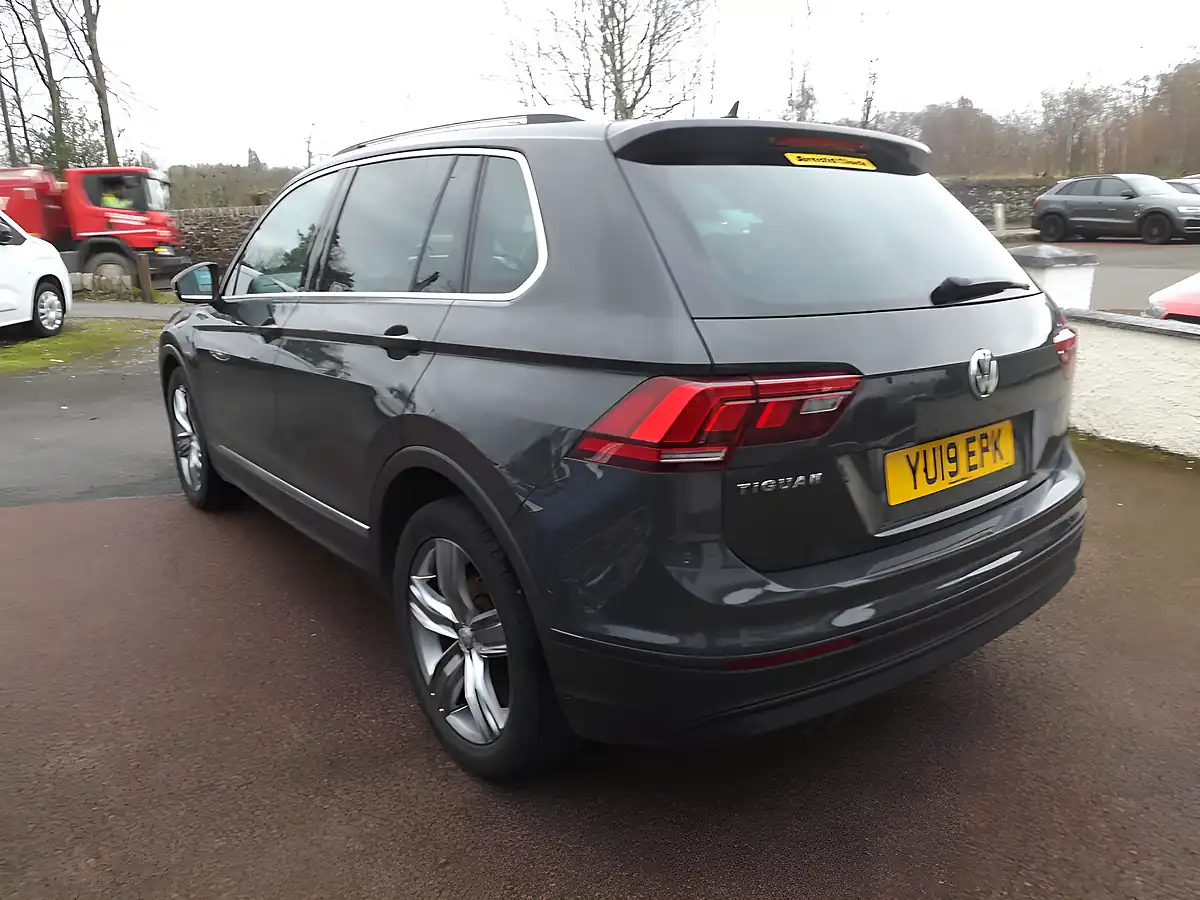 Used 2019 Volkswagen Tiguan Match Grey - Interior and Exterior details 4