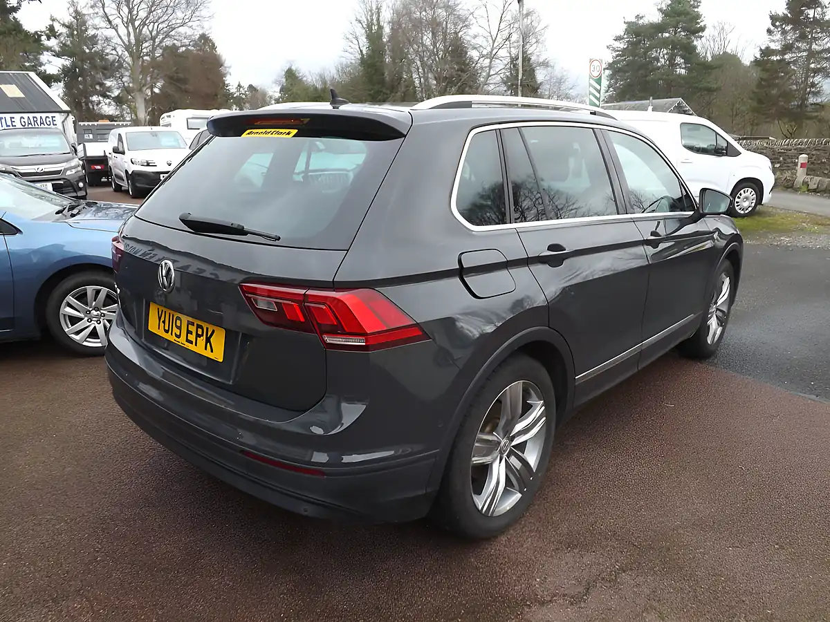 Used 2019 Volkswagen Tiguan Match Grey - Interior and Exterior details 6