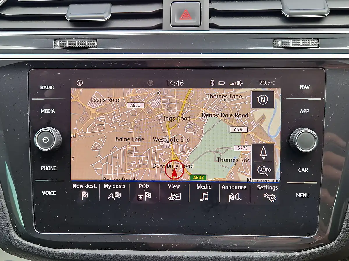 Used 2019 Volkswagen Tiguan Match Grey - Interior and Exterior details 13