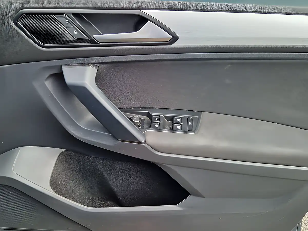 Used 2019 Volkswagen Tiguan Match Grey - Interior and Exterior details 14