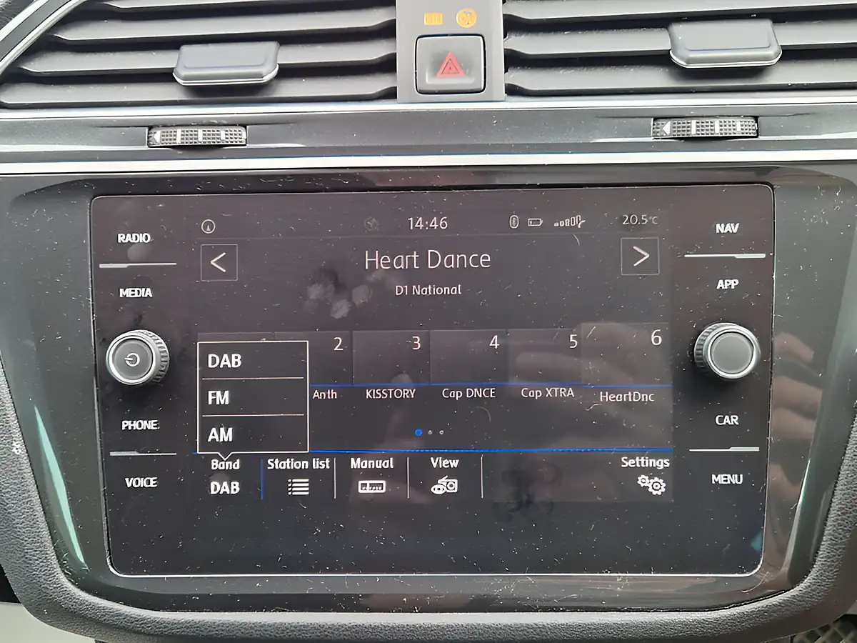 Used 2019 Volkswagen Tiguan Match Grey - Interior and Exterior details 18