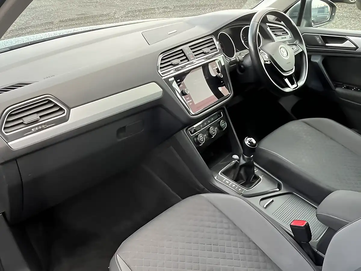 Used 2019 Volkswagen Tiguan Match Grey - Interior and Exterior details 12
