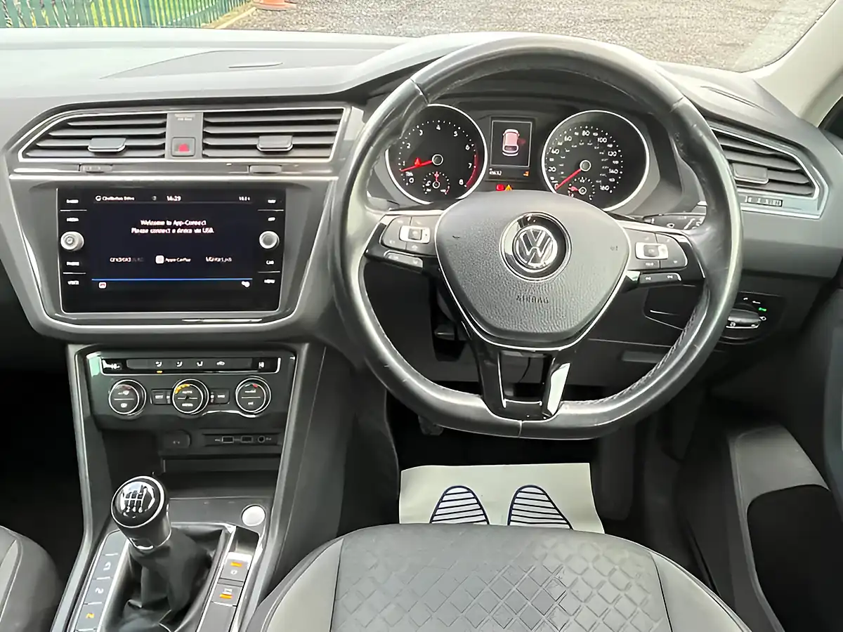 Used 2019 Volkswagen Tiguan Match Grey - Interior and Exterior details 17