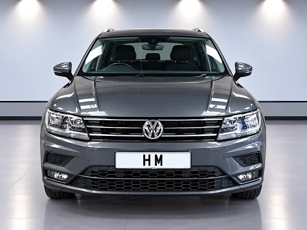 Used 2019 Volkswagen Tiguan Match Grey - Interior and Exterior details 18