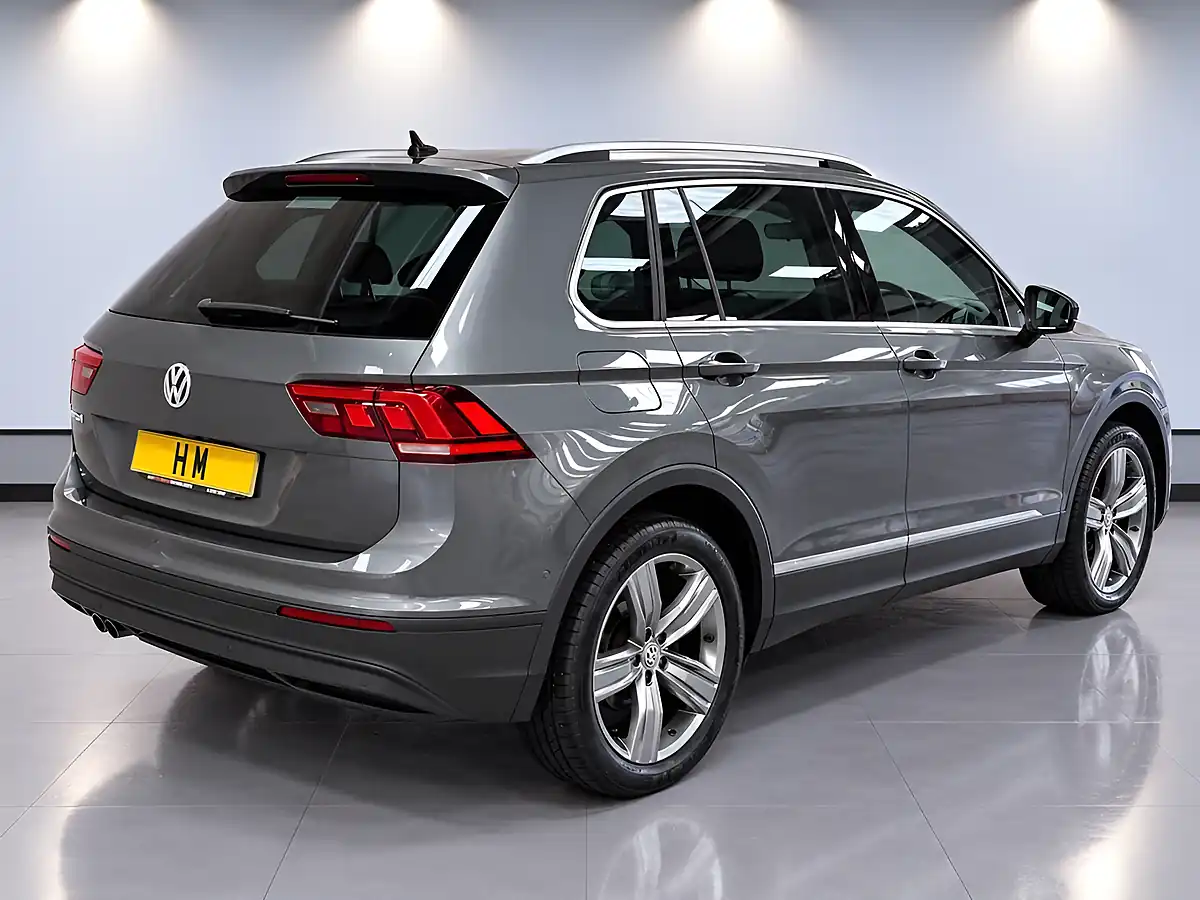 Used 2019 Volkswagen Tiguan Match Grey - Interior and Exterior details 19