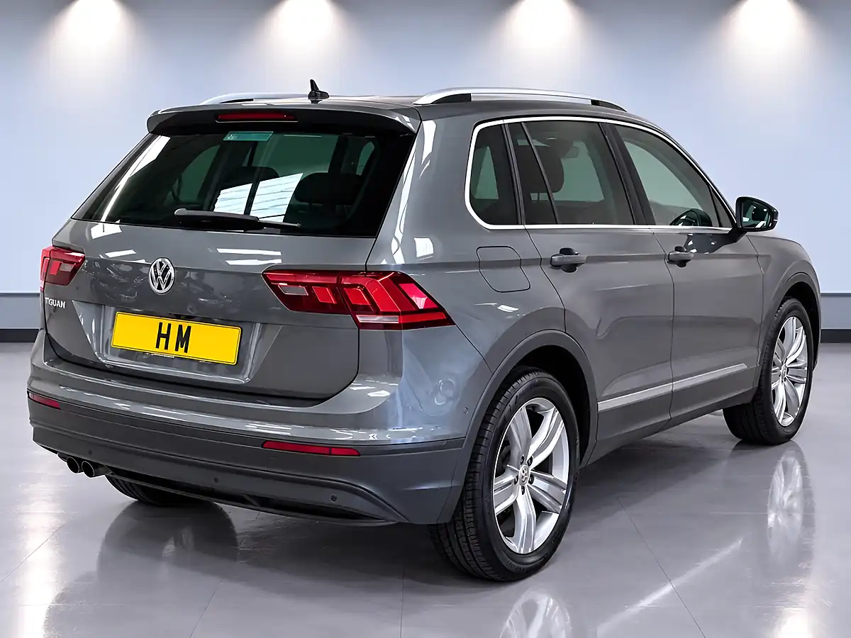 Used 2019 Volkswagen Tiguan Match Grey - Interior and Exterior details 2